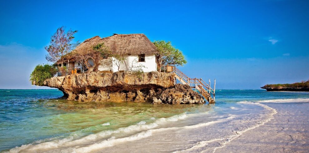 Africa-Tanzania-Zanzibar-Rock-restaurant